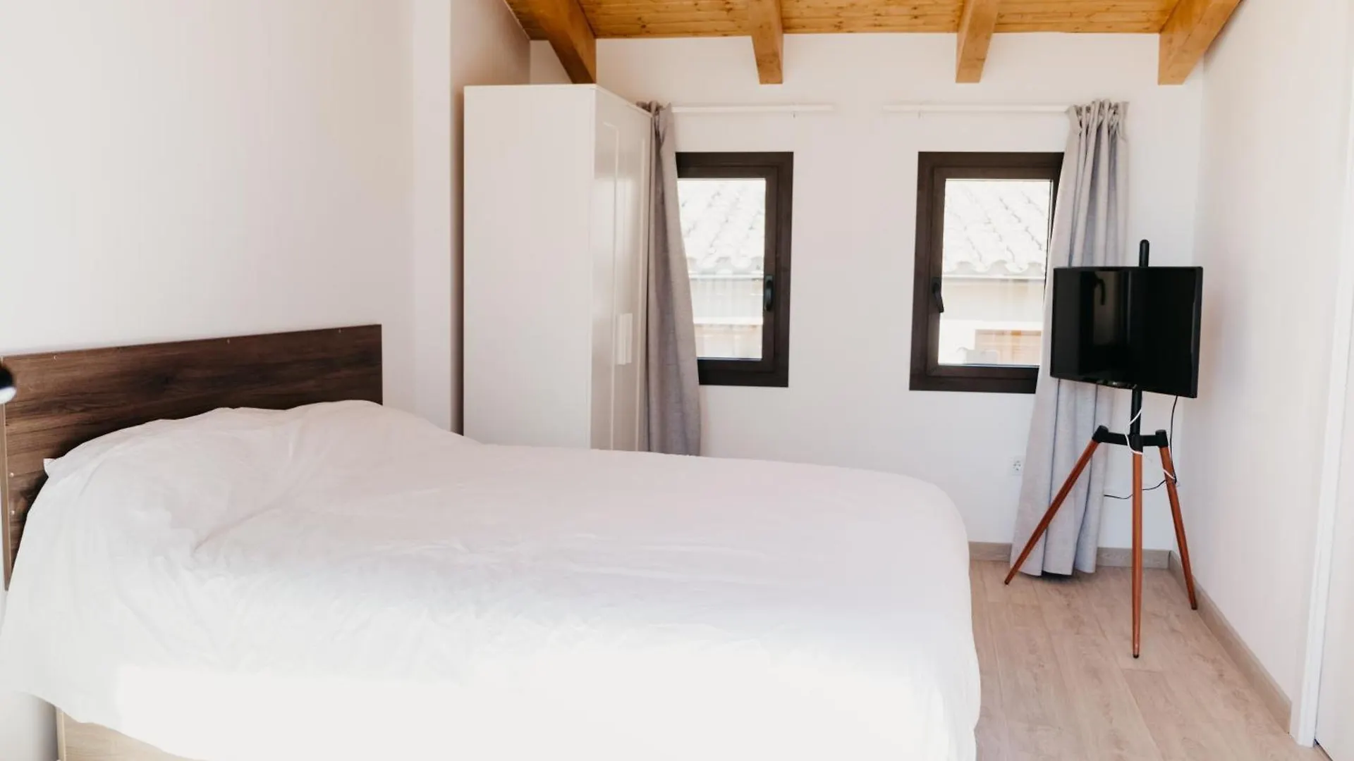 Camins Del Priorat : Ermita Pinyeres Apartment El Masroig Spain